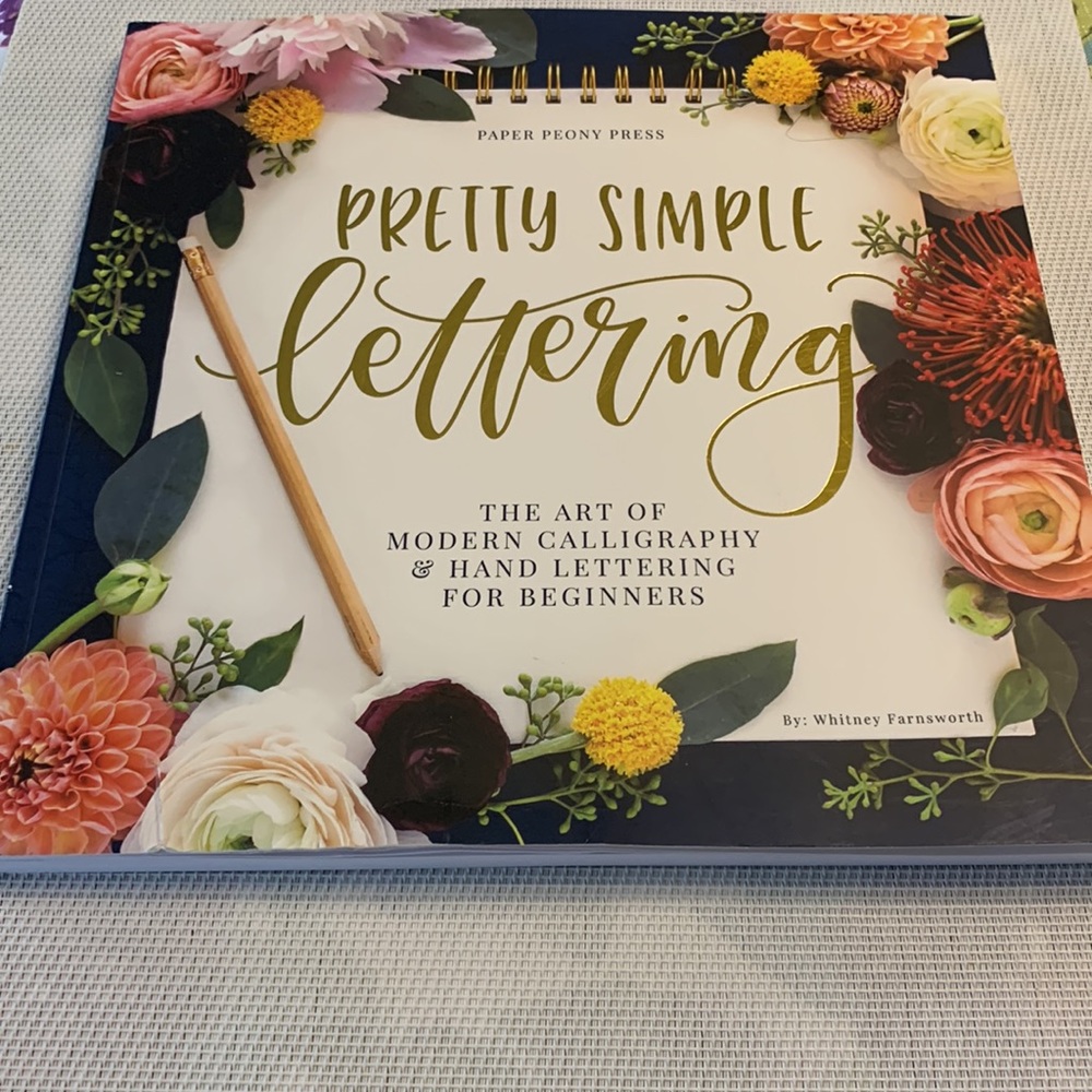 Pretty Simple Lettering Modern Calligraphy & Hand Lettering for Beginners - Picture 2 of 8